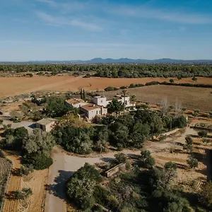 agroturismo-fincahotel-es-llobets-adults-only.allmallorcahotels.com/