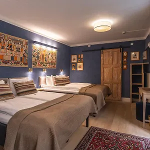 Lady Hamilton Hotel